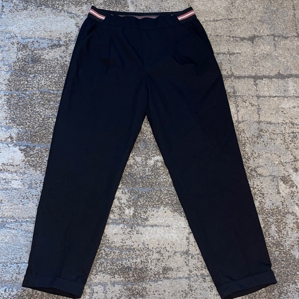 ❌Sold Zara women’s black straight leg ankle pant with pockets